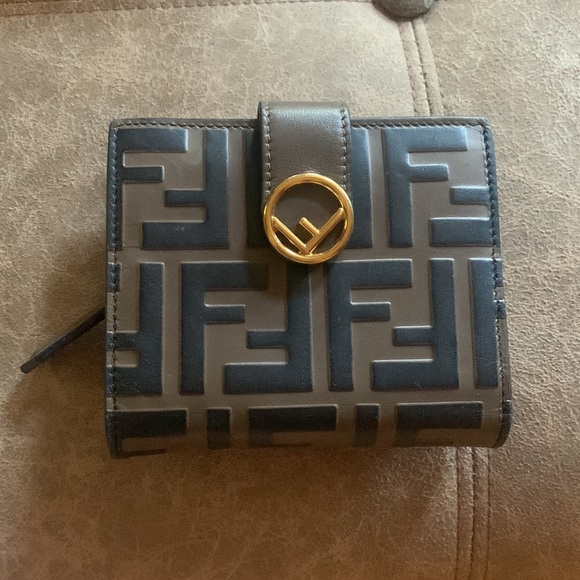 Fendi FF Wallet . - Picture 2 of 11